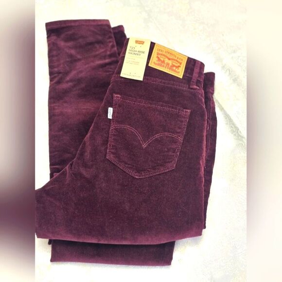 Levi's 721 High Rise Skinny Jeans with a Modern Fit NWT - Picture 4 of 6